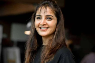 47 வயதிலும் முன்னணி நாயகியாக கலக்கும் மஞ்சு வாரியரின் சொத்து மதிப்பு... எத்தனை கோடி தெரியுமா?