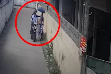 தொடரும் வழிப்பறி கொள்ளை! வெளியில் செல்லும் பெண்கள் அவதானம் (VIDEO)