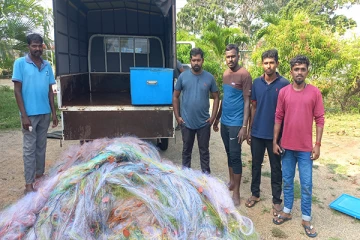 முல்லைத்தீவில் தடை செய்யப்பட்ட தங்கூசி வலைகள் மீட்பு