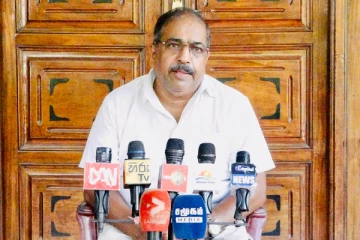 சுமந்திரன் கூறியது அப்பட்டமான பொய் : சுரேஷ் பிரேமச்சந்திரன் விசனம்