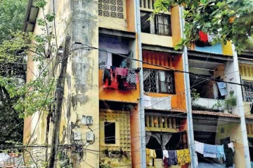 கொழும்பு அடுக்குமாடியை சுத்தம் செய்தவர்களுக்கு காத்திருந்த அதிர்ச்சி