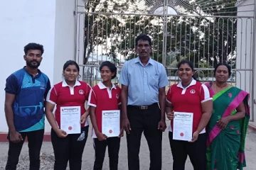 வடமாகாண பளு தூக்கல் போட்டியில் வவுனியா மாணவிகள் சாதனை (Photos)