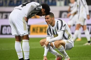 என் பாதங்கள் ஒரு பில்லியன் யூரோக்கள் மதிப்புடையவை: ஒரே போடாய் போட்ட ஜாம்பவான் ரொனால்டோ