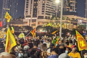 ගාලු මුවදොර විරෝධතාවට නොකරන වැරදි වලට නියෝග ගන්න ගිය පොලිසිය අධිකරණයෙන් අහගනී