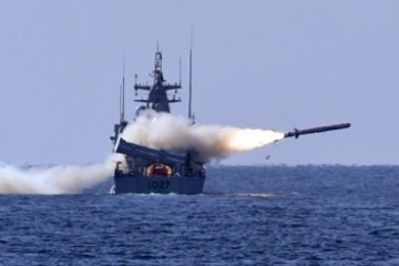 உக்ரைன் போர்க்களம்! ரஸ்ய போர்க்கப்பல்களை மூழ்கடிக்க, உக்ரைனுக்கு இங்கிலாந்து வழங்கும் ஏவுகணை! (Video)