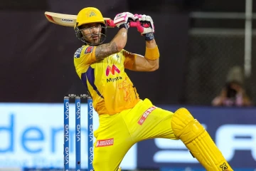 முன்னாள் CSK வீரரை எடுக்க போட்டிப்போடும் IPL அணிகள்: 11 கோடி வரை ஏலம் போக வாய்ப்பு!