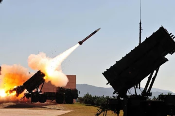 ජපානය, අමෙරිකාව සහ කොරියාව යුද්ධයකට පැටලෙයි?..ජපානයට ඉහළින් ප්‍රබල මිසයිල.