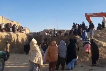 ஆப்கானிஸ்தானில் கிணற்றில் வீழ்ந்த சிறுவன் உயிரற்றவராக மீட்கப்பட்டார். (வீடியோ)