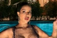 ரைசா வில்சன் நீச்சல் உடையில் உச்சகட்ட கவர்ச்சி