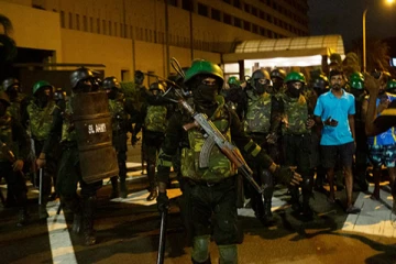 கடற்படை அதிகாரிகளின் பதவி விலகல் தொடர்பான செய்திக்கு மறுப்பு