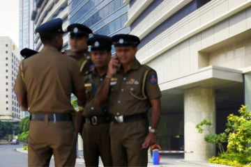 சர்வதேச பொலிஸாரின் தகவலில் இலங்கையில் வெளிநாட்டவர்கள் பலர் அதிரடியாக கைது