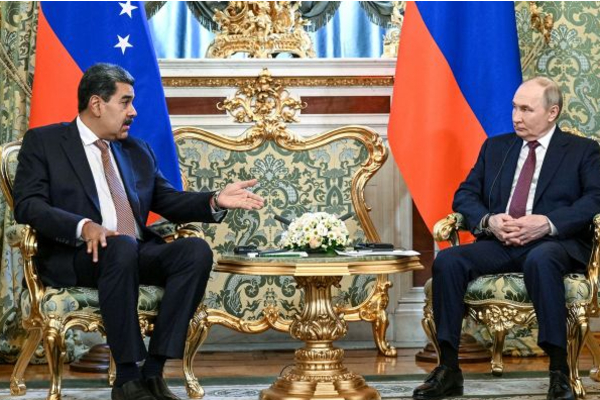 அமெரிக்காவுடனான போர் பதற்றத்தில் புடினை நாடும் வெனிசுலா.. தீவிரமடையும் மோதல் நிலை! | Us Attack On Venezuela Ships Donald Trump