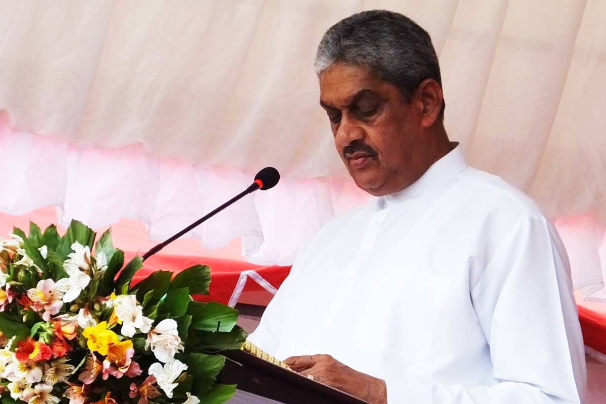 அநுர ஆட்சியில் மகிந்தவுக்கு தூக்கு தண்டனை...! சரத் பொன்சேகா நேரடி பாய்ச்சல் | Sarath Fonseka Demands Mahinda Rajapaksa Arrest