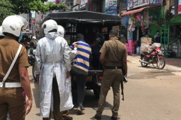 மன்னாரில் வசமாக சிக்கிய இரு இளைஞர்கள் : சிக்கிய முக்கிய பொருட்கள்