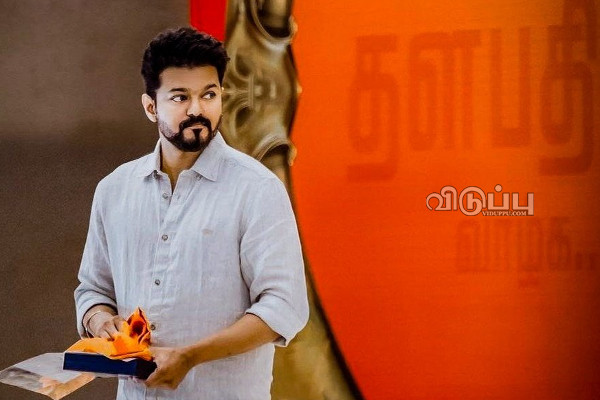 விக் இருக்கோ இல்லையோ, சரக்கு தலையில் இருக்கான்னு பாருங்க!! கண்டபடி பேசிய பிரபல நடிகர்.. | Meesai Rajendran Trolls Vijay Politic Speech Meet
