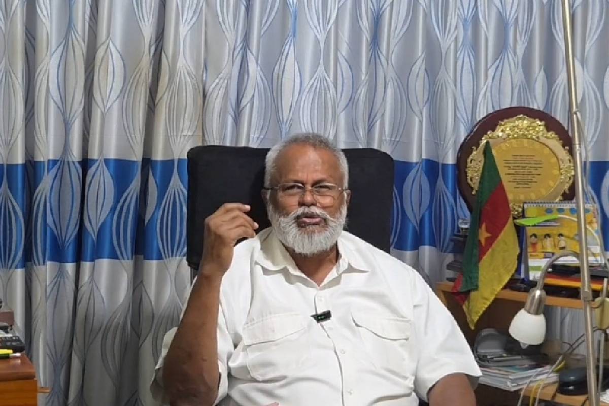 பாலச்சந்திரனை தன்னிடம் ஒப்படைத்திருந்தால் காப்பாற்றியிருப்பேன்: இப்படி கூறுகிறார் டக்ளஸ் | Balachandran Killed By Sri Lanka Army Douglas பாலச்சந்திரனை தன்னிடம் ஒப்படைத்திருந்தால் காப்பாற்றியிருப்பேன்: இப்படி கூறுகிறார் டக்ளஸ் | Balachandran Killed By Sri Lanka Army Douglas
