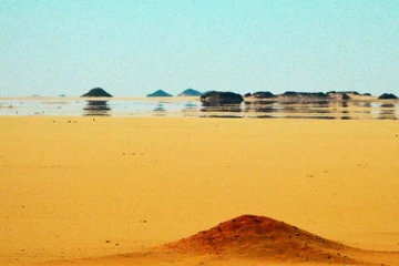 வெயில் காலத்தில் கானல் நீர் சாலைகளில் தெரிகிறது? இது எவ்வாறு உருவாகிறது?