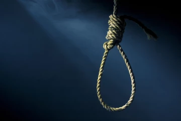 இளம்பெண்ணின் வீட்டில் சடலமாக தொங்கிய நபர்! விசாரணையில் அதிர்ச்சி