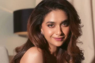 கொள்ளை அழகில் ரசிகர்களை கிறங்கடிக்கும் கீர்த்தி சுரேஷ்! வைரலாகும் புகைப்படங்கள்