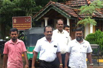 வவுனியாவில் தேர்தலுக்கான முதலாவது கட்டுப்பணம் செலுத்தப்பட்டது! (Photos)
