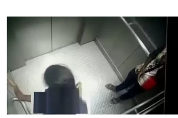 லிஃப்டில் தனியாக சென்ற பெண் முன்பு ஆடைகளை கழட்டி சில்மிஷம் செய்த இளைஞர் - அதிர்ச்சி சம்பவம்