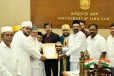 45 கிலோ சந்தனக்கட்டைகள் அரசாணையை நாகூர் திருவிழாவிற்கு வழங்கிய முதலமைச்சர் விஜய்
