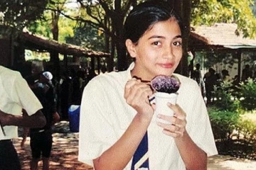 இந்த புகைப்படத்தில் உள்ள முன்னணி நடிகை யார் தெரியுமா..?