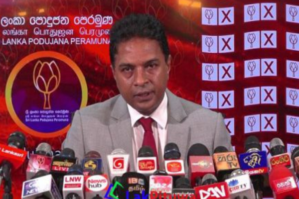 ராஜபக்சக்களை திருடர்களாக காண்பிக்க முயற்சி! சாகர காரியவசம் கடும் குற்றச்சாட்டு | Mahinda Basil Sagara