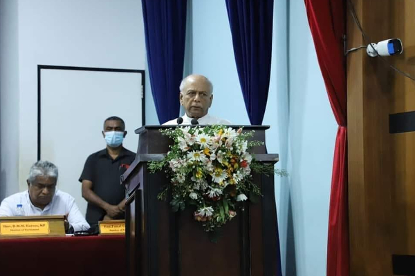 உர மானியத்திற்கான பற்றுச்சீட்டுக்களை வழங்கும் நடைமுறையிலுள்ள பிரச்சினைகள் தொடர்பில் கலந்தாய்வு | Dineshgunavardena Ambaradistrickoffice