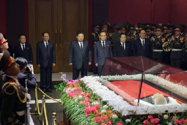 வட கொரிய ஜனாதிபதி கிம் யோங் நாம் மரணம்: இரங்கல் தெரிவித்த கிம் ஜோங் உன் | North Korea Head Of State Died வட கொரிய ஜனாதிபதி கிம் யோங் நாம் மரணம்: இரங்கல் தெரிவித்த கிம் ஜோங் உன் | North Korea Head Of State Died