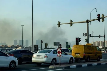 ඩුබායි නොසන්සුන් වෙයි - ප්‍රබල පිපිරුම් හඬවල් මැද ඇද වැටුණු සුන්බුන්වලින් ශ්‍රී ලාංකිකයෙකු ඇතුළු සිව්දෙනෙකුට තුවාල