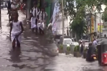 கொழும்பில் வெள்ளத்தில் மூழ்கும் பல நகரங்கள் : மக்களுக்கு ஏற்பட்டுள்ள பாதிப்பு