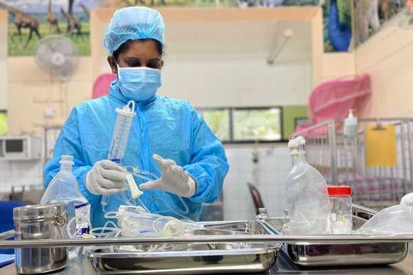 நாட்டை விட்டு வெளியேறிய ஆயிரக்கணக்கான வைத்தியர்கள் | 1489 Doctors Left Sri Lanka By Economic Crisis