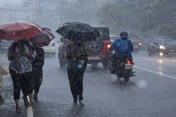 தமிழகத்தில் அடுத்த 4 நாட்களுக்கு மழை பெய்யும்.., எந்தெந்த பகுதிகளில் தெரியுமா?