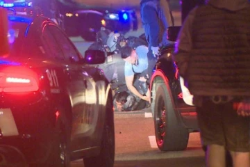 கனடாவில் வங்கிக்கொள்ளையனை நாய் உதவியுடன் பிடித்த பொலிசார்...