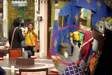 பிக்பாஸ் பொருட்களை துவம்சம் செய்த அக்ஷரா: பரபரப்பான ப்ரொமோவில் அரங்கேறிய சண்டை