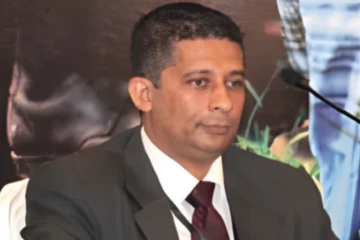 සුරේෂ් සලේ අත්අඩංගුවට ගැනීමට විරුද්ධව පෙත්සමක්