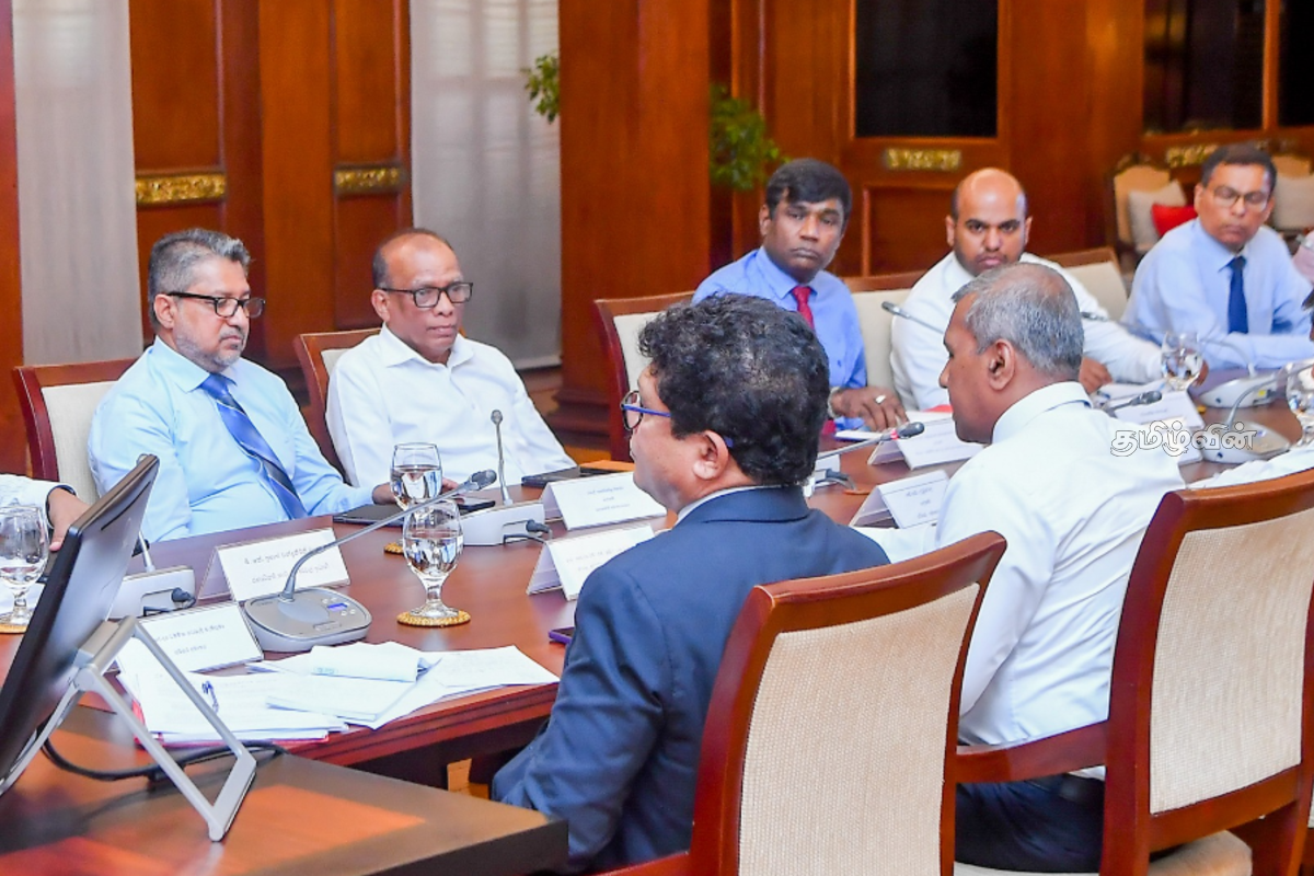 எல் நினோவால் முழு இலங்கைக்கும் ஏற்படவுள்ள தாக்கம்! அதிகாரிகளுக்கு ஜனாதிபதி பிறப்பித்துள்ள உத்தரவு | Discussion By President Impact Of El Nino எல் நினோவால் முழு இலங்கைக்கும் ஏற்படவுள்ள தாக்கம்! அதிகாரிகளுக்கு ஜனாதிபதி பிறப்பித்துள்ள உத்தரவு | Discussion By President Impact Of El Nino