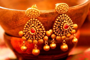 தொடர்ந்து சரிந்த தங்கம் விலை - எவ்வளவு தெரியுமா?