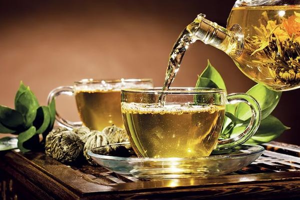 மதிய வேளையில் அதிகமாக சாப்பிட்ட உணர்வா? அப்போ இந்த டீயை அருந்துங்கள் | Feeling Over Eaten At Lunchtime Drink This Tea