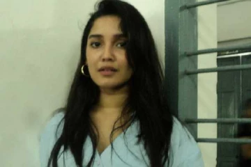 19 வயது அனிகாவின் லேட்டஸ்ட் கேஷுவல் லுக்கில் எடுத்த புகைப்படங்கள்..