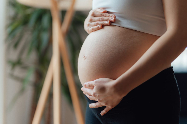 தமிழர்ப்பகுதியில் இளம் கர்ப்பிணிக்கு நேர்ந்த சோகம்! | Tragedy Of A Young Pregnant Woman Tamil Area