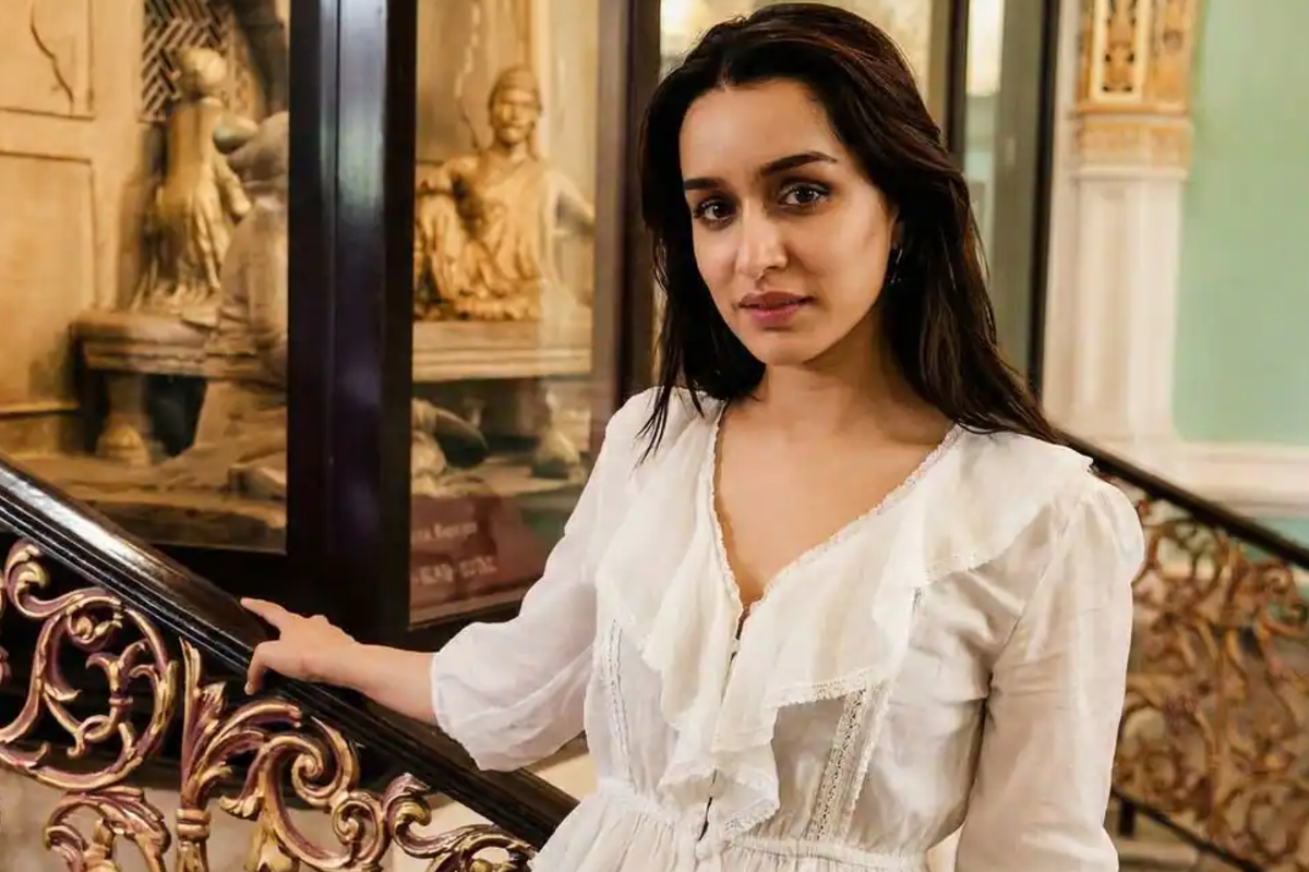 ஒரு மாத வீட்டு வாடகை பல லட்சம்.. நெட்டிசன்களை அதிர வைத்த இந்தி நடிகை ஷ்ரத்தா கபூர் | Shraddha Kapoor Paying 6 Lakhs For Rental House