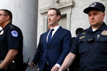 මාක් සකර්බර්ග්ගේ සහ පවුලේ අයගේ ආරක්‍ෂාව තර කරයි.