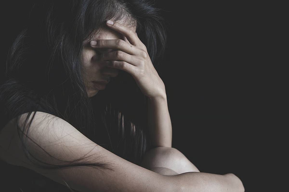 திருமணம் செய்வதாக கூறி உல்லாசம் ; பெண்ணை ஏமாற்றி பல லட்சம் மோசடி செய்த பொலிஸார் | Police Officer Cheats Woman Of Several Lakhs