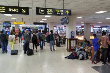 பிரான்ஸிலிருந்து வந்த யாழ்.இளைஞன் கொழும்பில் அதிரடி கைது!