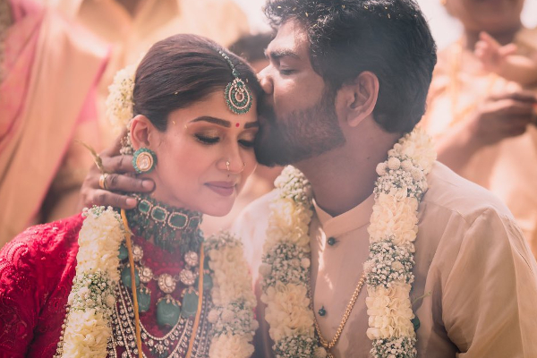 நடிகையுடன் அப்படியொரு நெருக்கம்? திருமணத்திற்கு பிறகு விக்னேஷ் சிவனுக்கும் நயன்தாராவுக்கும் சண்டை | Fight Vignesh Nayanthara Because Of Samantha