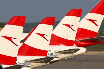 கழிவறையில் ஏற்பட்ட சிக்கல்., புறப்பட்ட இடத்துக்கே திரும்பிய விமானம்