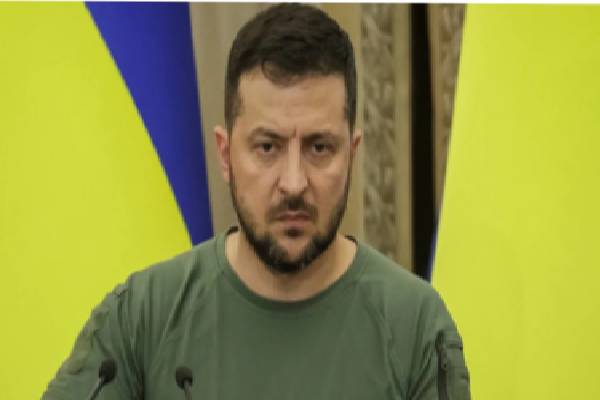 சுதந்திரதினத்தன்று  மாபெரும் தாக்குதலுக்கு ரஷ்யா திட்டம் :  அதிபர் ஜெலென்ஸ்கி எச்சரிக்கை | Zelensky Urges Public Aware Of Russia Plans