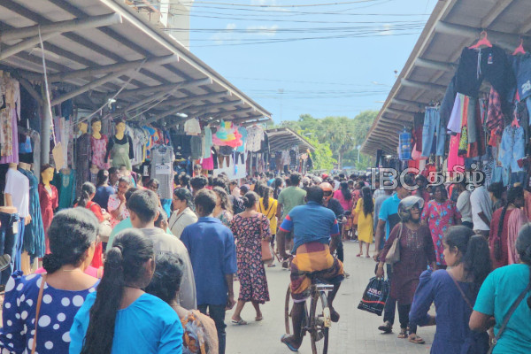 நாடளாவிய ரீதியில் களை கட்டிய தீபாவளி வியாபாரம் | Diwali Sales Boom Islandwide